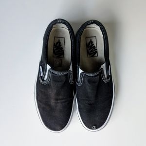 VANS CLASSIC SLIP-ON SHOES | BLACK | SIZE 7 WOMEN, 5.5 MEN